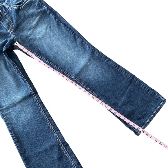 Maurice’s Straight Leg Distressed Wash Jeans with Embroidered Pockets 7/8 Short - Picture 15 of 15